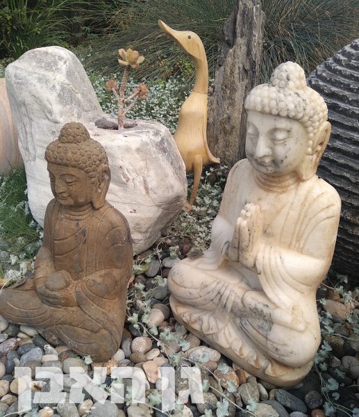 פסלי בודהה מאבן